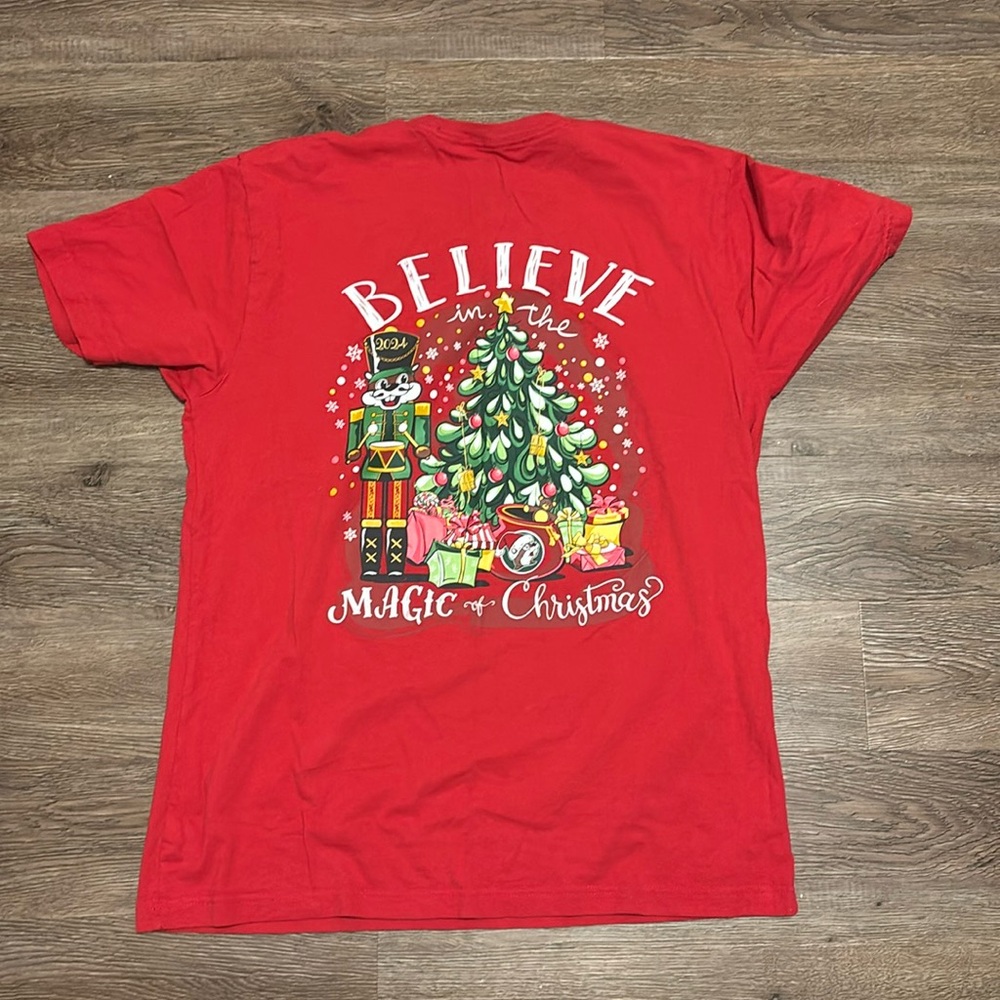 bucees christmas t shirt - Picture 3 of 4